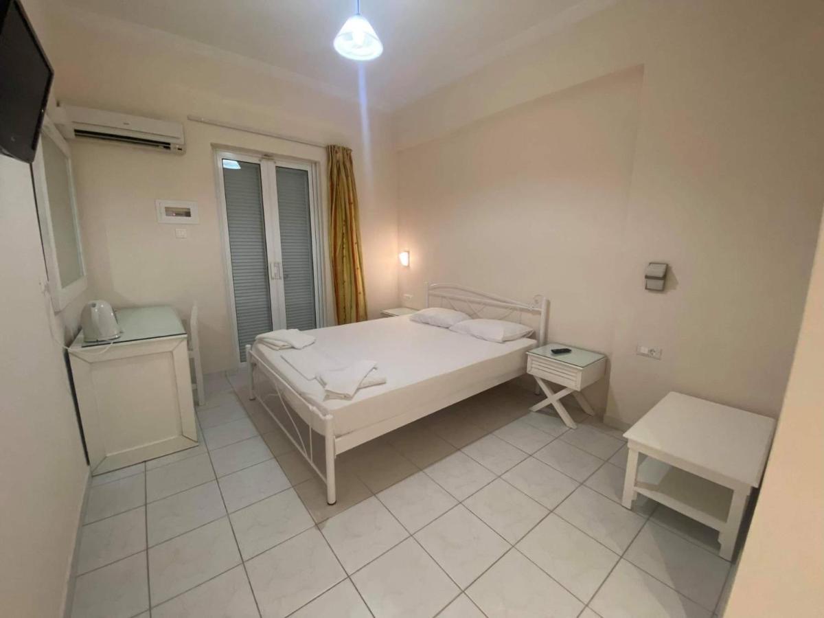 זקינטוס טאון Hotel Emilia מראה חיצוני תמונה